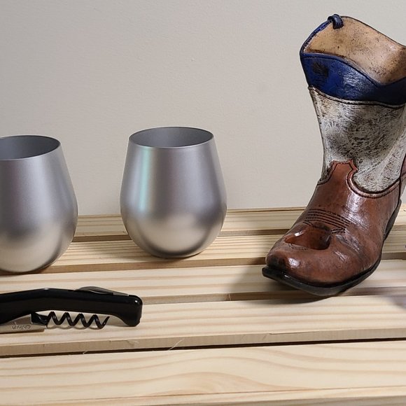 Lone Star Boot Bottle Holder, Wine Glasses, Wine Stopper, Corkscrew – MBHS3 - Picture 2 of 2